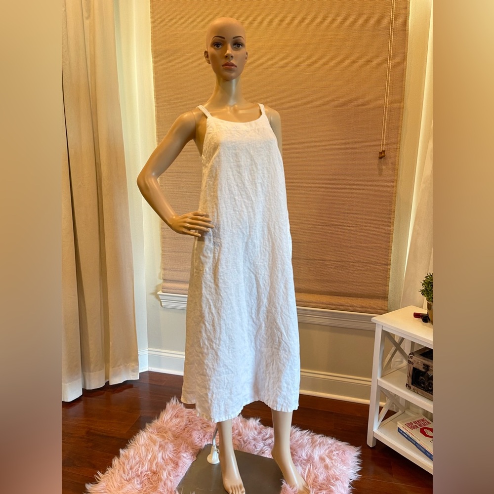 White dress by Kleen. MIDI. Size XS